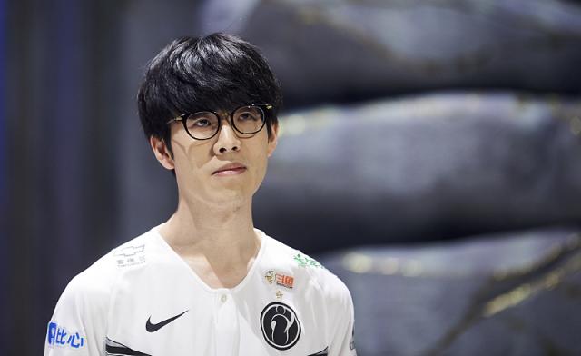 席的深度和 席的深度和